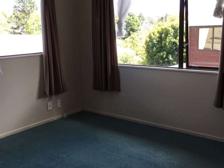 2/83 Kaurilands Road Titirangi_4