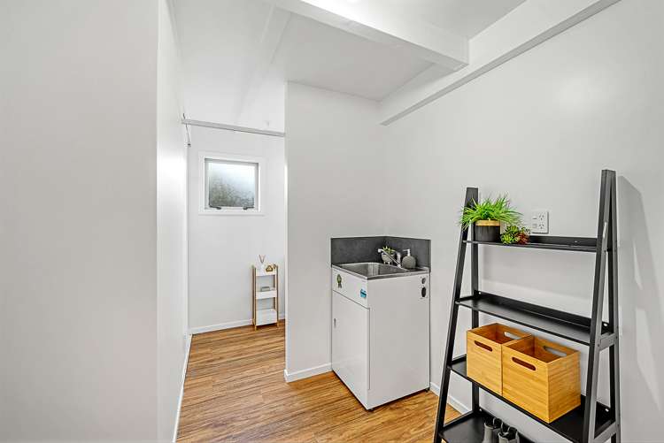 4a Cricklewood Lane Springlands_18