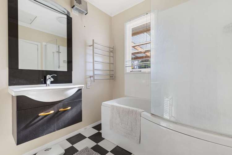 6 Larch Street Victoria_9