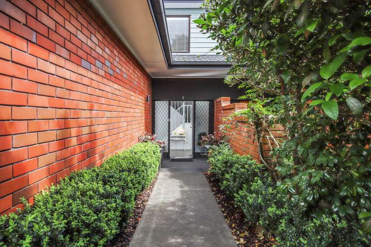 1/159 Norman Lesser Drive Saint Johns_7