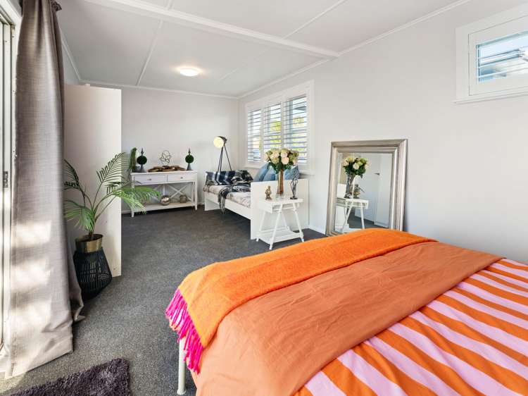 24 Cobham Crescent Kelston_16