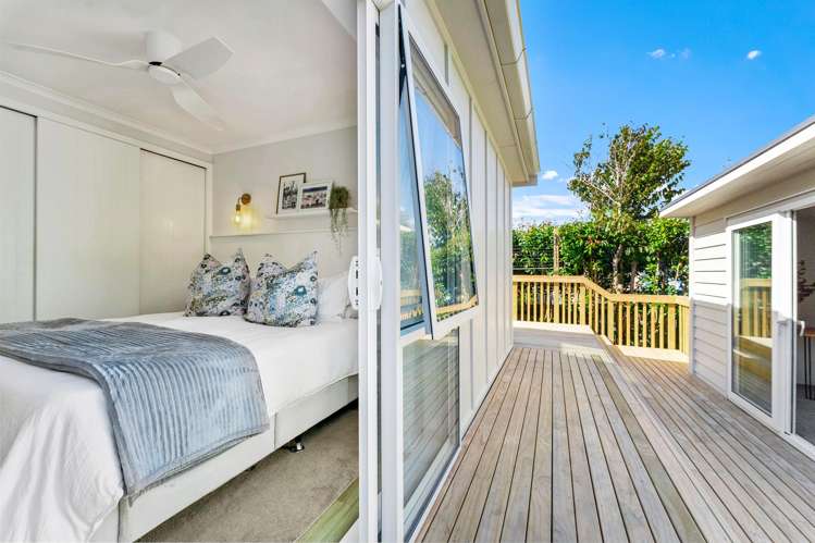 851 Whangaparaoa Road Manly_12