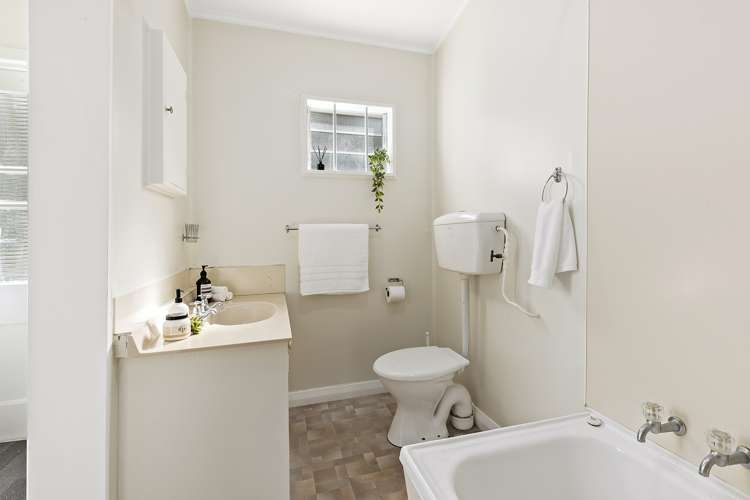 34 Hohiria Road Hataitai_13