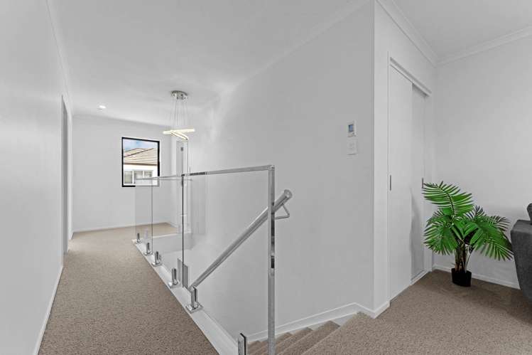 8b Gardiner Grove Mangere East_11