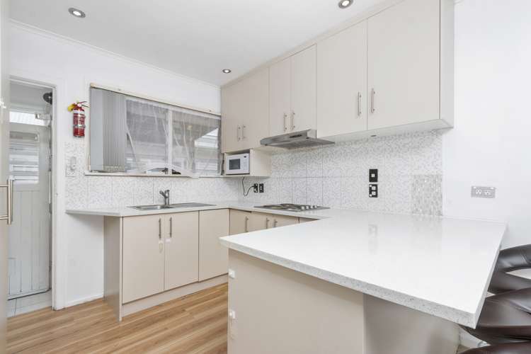 1/3202 Great North Road New Lynn_5