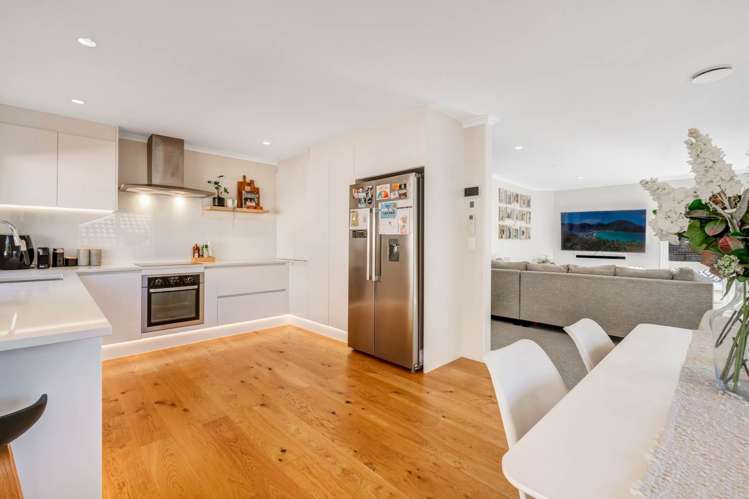 7b Kestrel Heights Arkles Bay_16