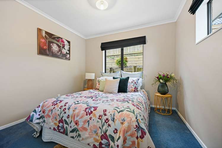 30 Pointon Glade Grandview Heights_16