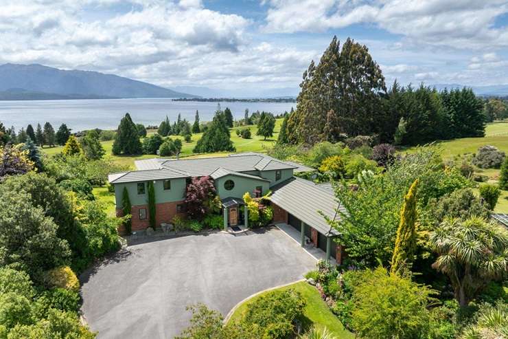Te Anau has stunning scenery, but property prices in the lakeside town are much more affordable than those in neighbouring Queenstown. Photo / Getty images