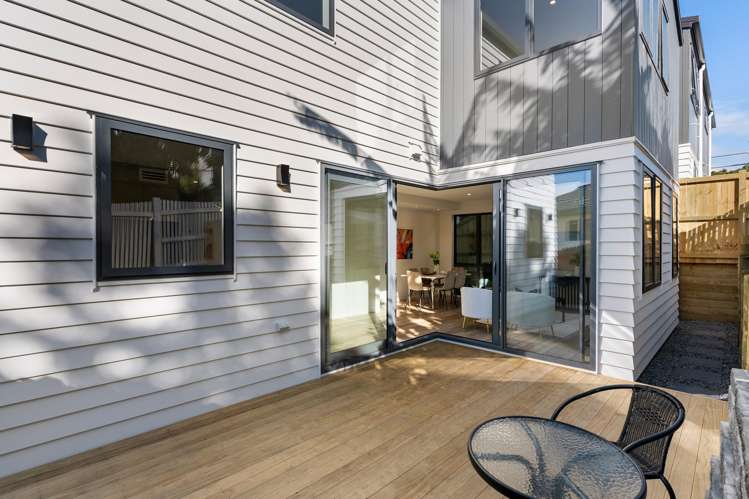 2/32 Caversham Drive Torbay_22