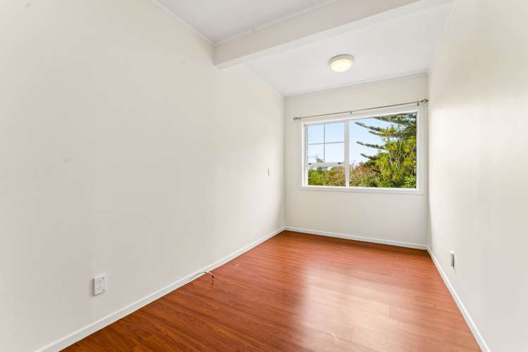 53 Pupuke Road Birkenhead_9