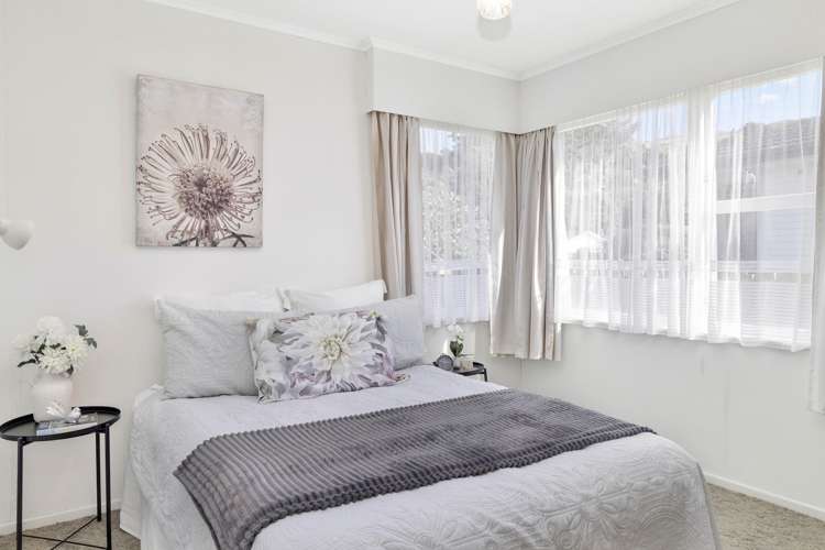 33A Saint Edmund Crescent Tawa_13