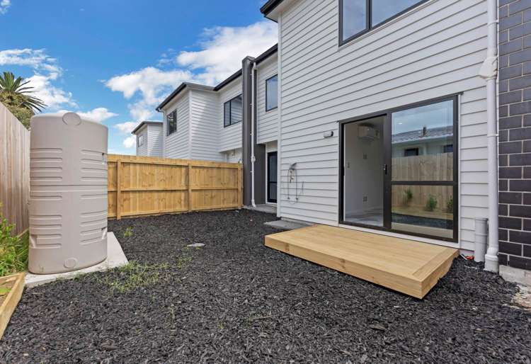 8 Malwa Lane Manurewa_10