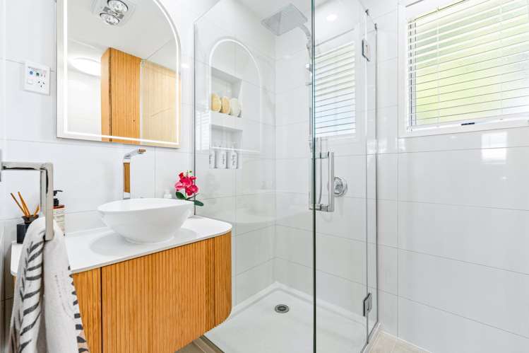 27 Arlette Place Massey_9