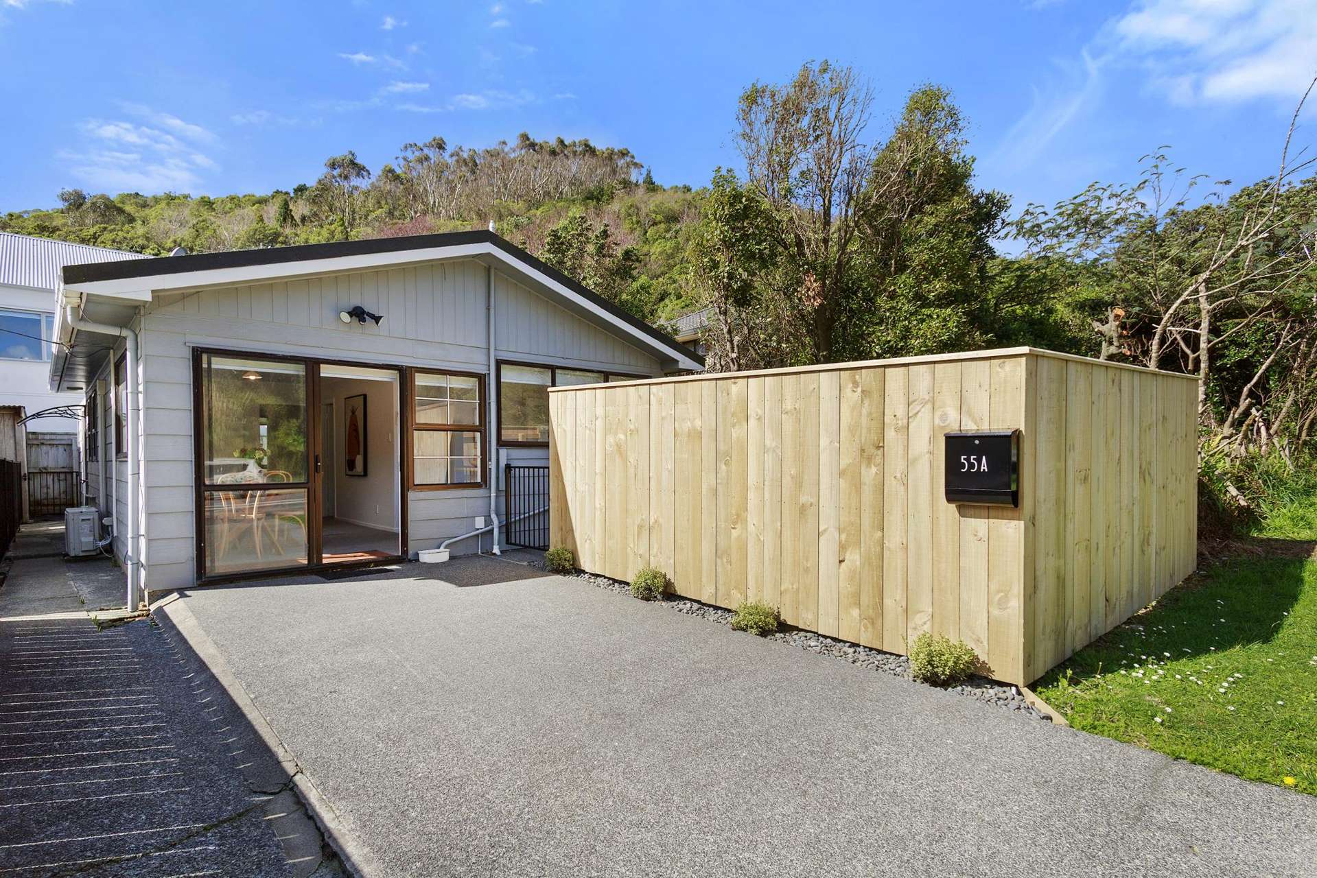 55A Collins Avenue Tawa_0