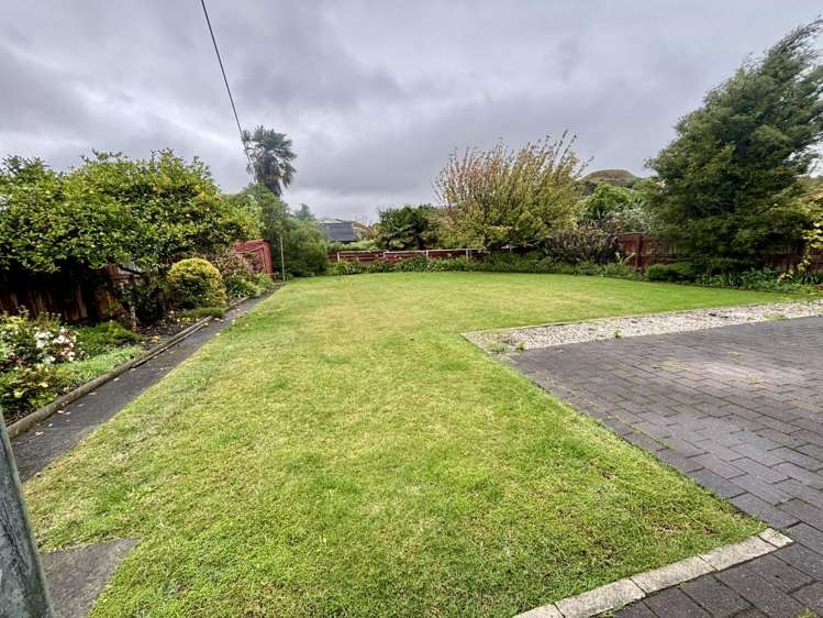 3 Surrey Street Taradale_11