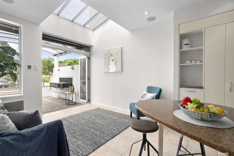 2/31 Tamaki Drive Mission Bay_5