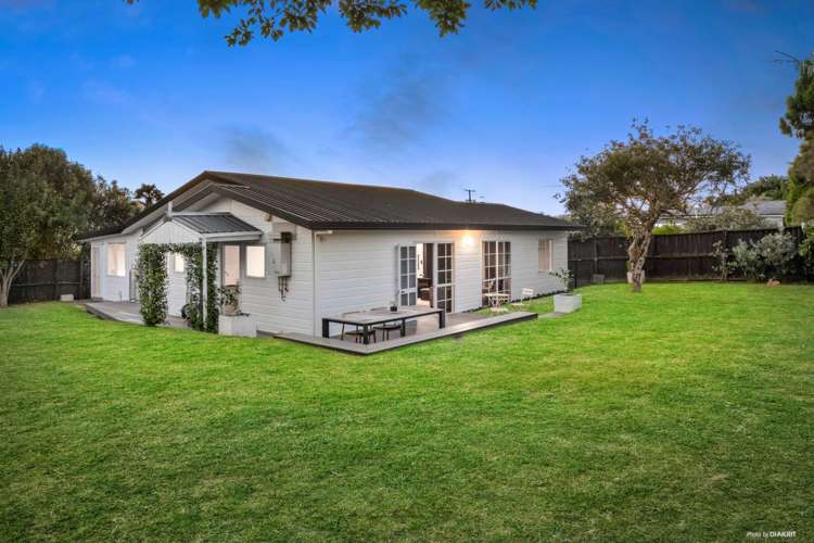 8 Matipo Road Te Atatu Peninsula_16