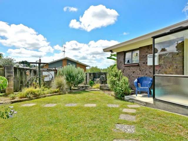 23 Glendale Drive Dinsdale_4