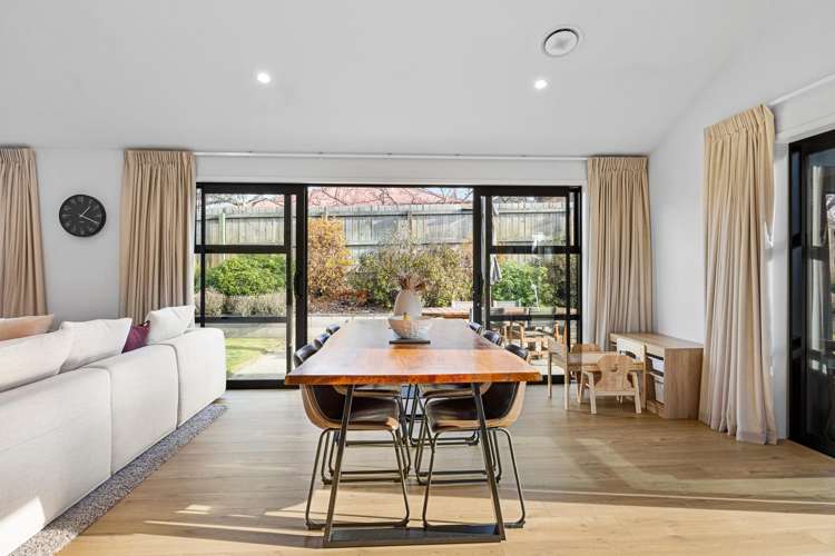 7 Hebbard Court Albert Town_9