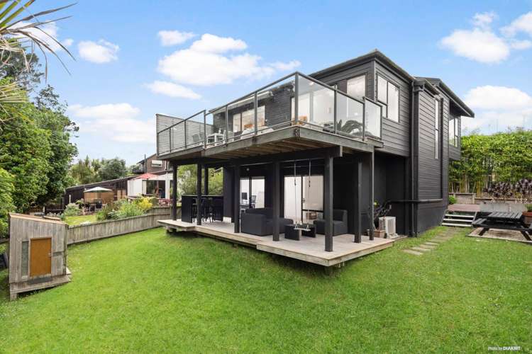 2/41 Jacaranda Avenue Beach Haven_22