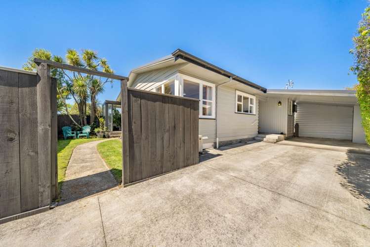 8 Ruru Crescent Heretaunga_2