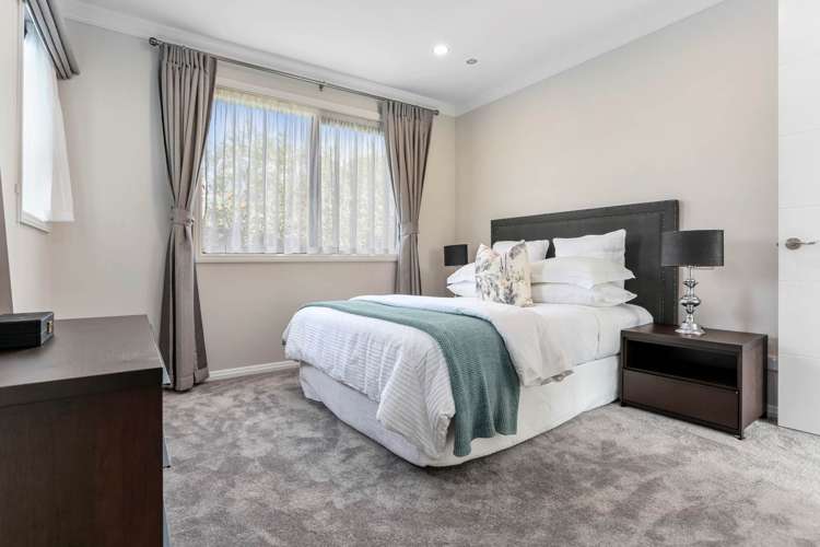 92 The Drive Epsom_30