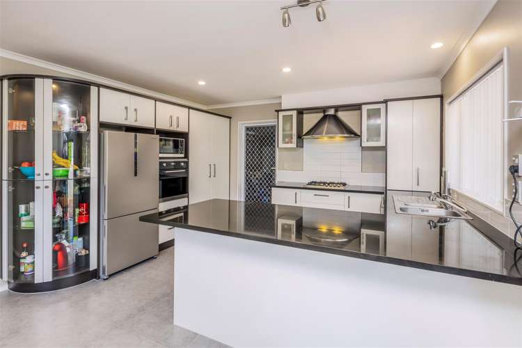 75 Mandival Avenue Flat Bush_6