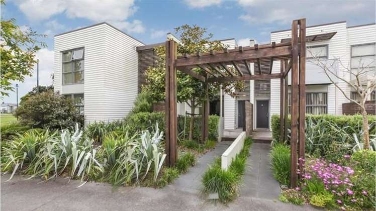 37 The Track Takanini_0