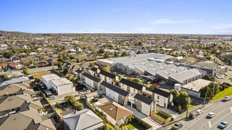 2/61 Waltham Road Sydenham_22