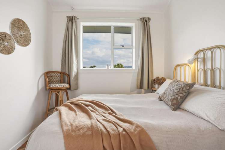 12 Kerr Street Karitane_14