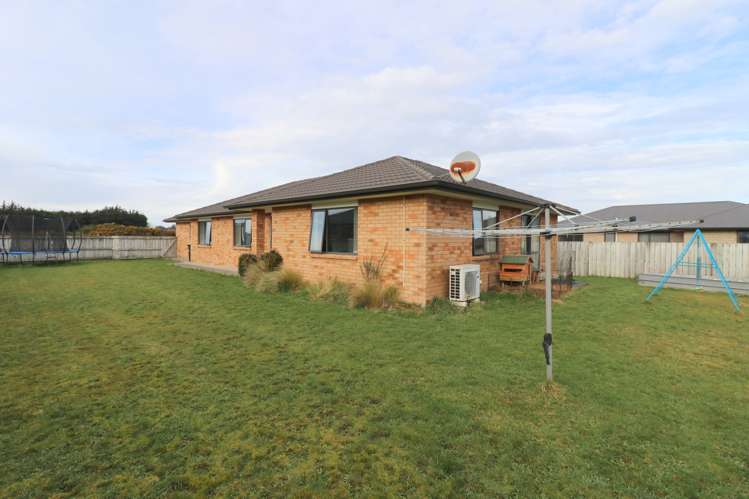 77 Chesney Street Tisbury_22