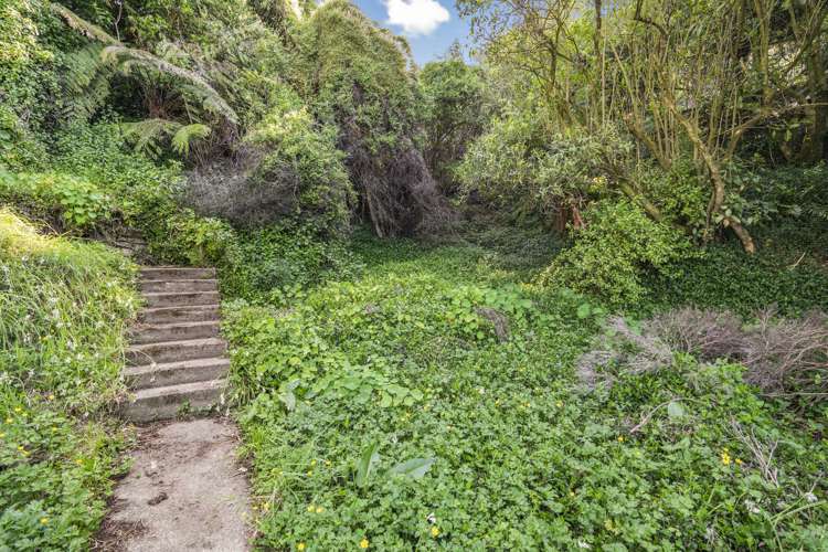 8 Stokes Valley Road Stokes Valley_15