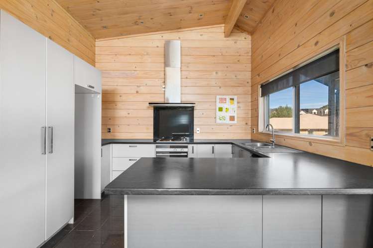 261 Waikawa Road Waikawa_9