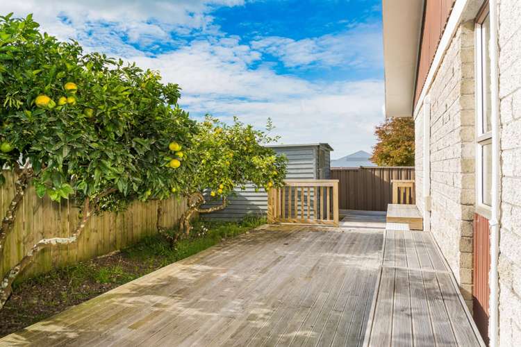 2/14 Butley Drive Farm Cove_5