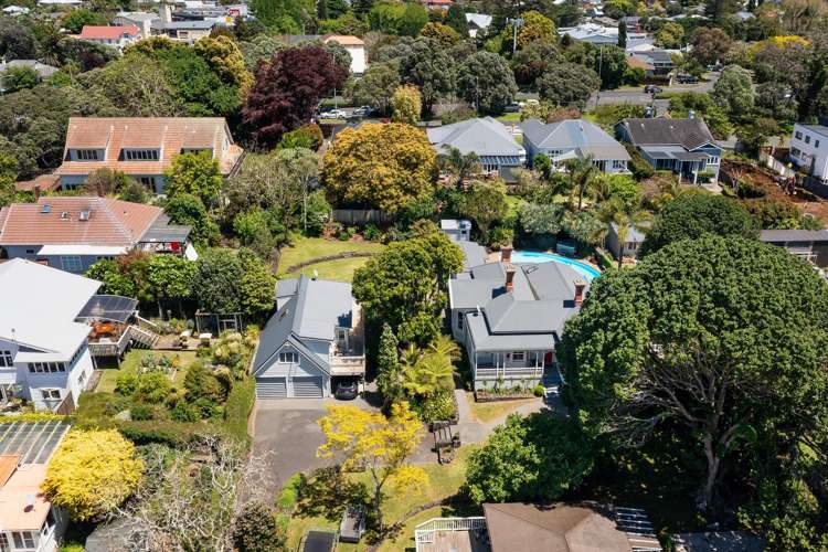 707 & 707B New North Road Mount Albert_66