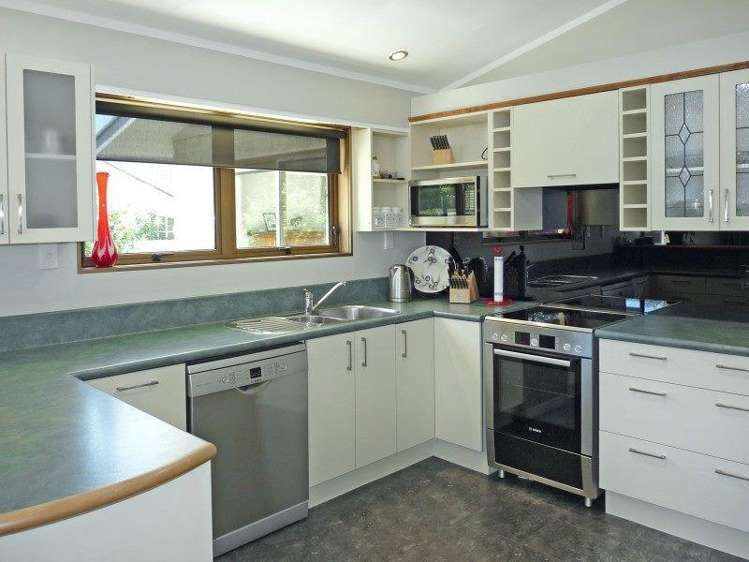 8 Fairfield Street Brightwater_4