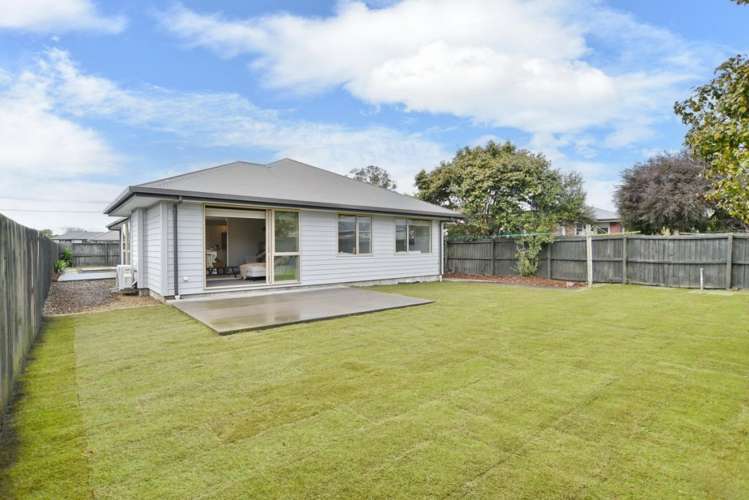 95 Gayhurst Road Dallington_27