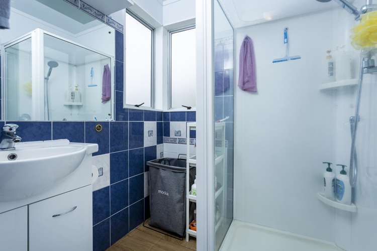 8 Athena Drive Totara Vale_10