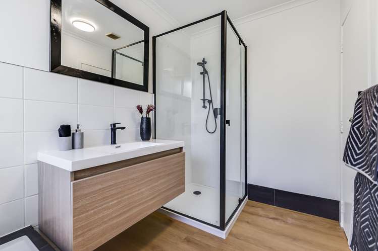 9 Beaumaris Place Dinsdale_43