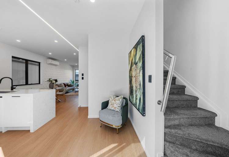 4/32 Bradbury Road Botany Downs_9