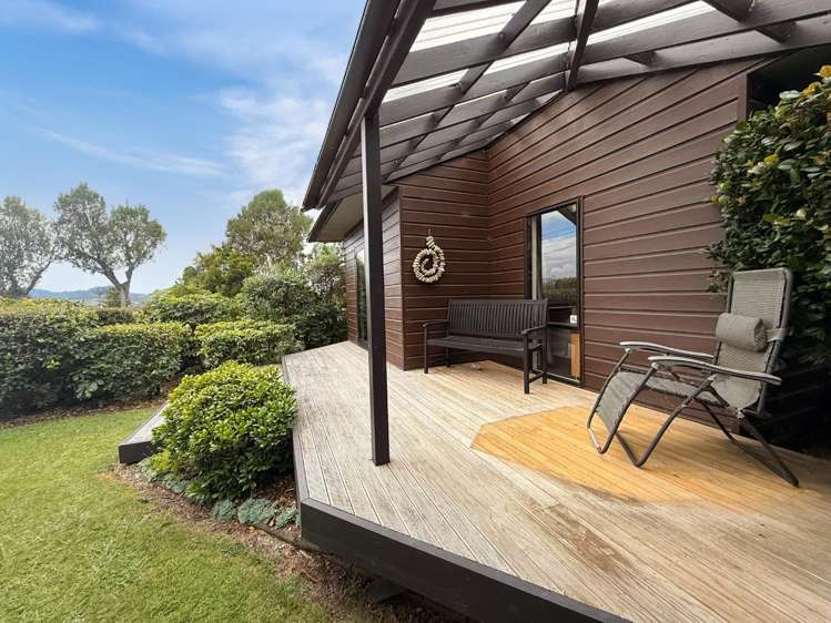 54 Hinekura Avenue 11210_22