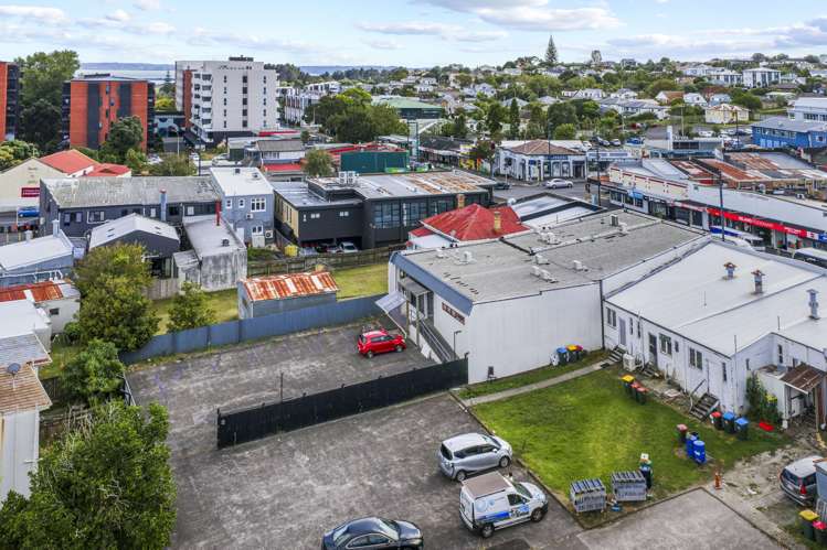 1883 Great North Road Avondale_14