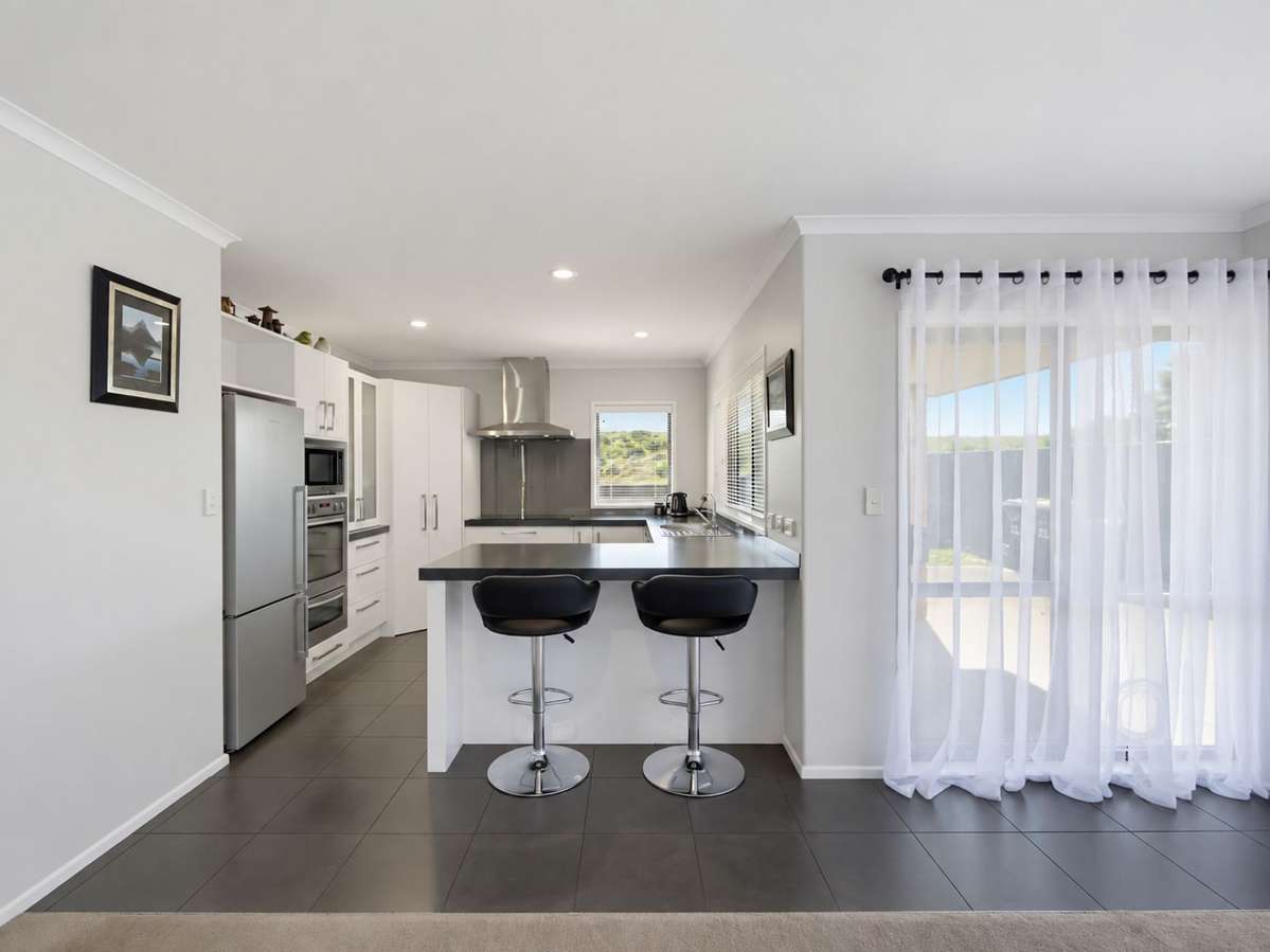 21 Omega Place_3