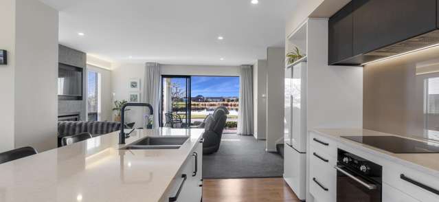 33 Lakeside Drive Pegasus_1