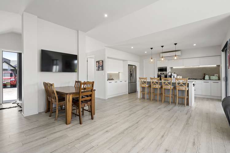 51 Baxter Michael Crescent Cambridge_1