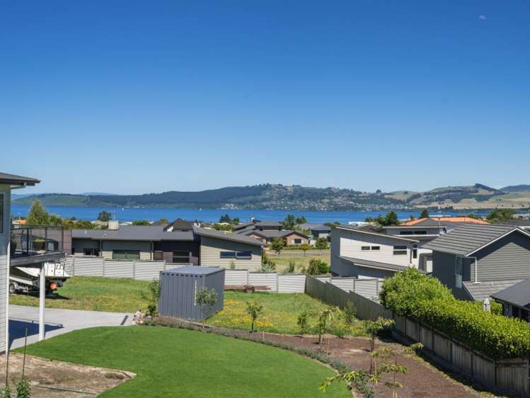 29 Botanical Heights Drive Waipahihi_7