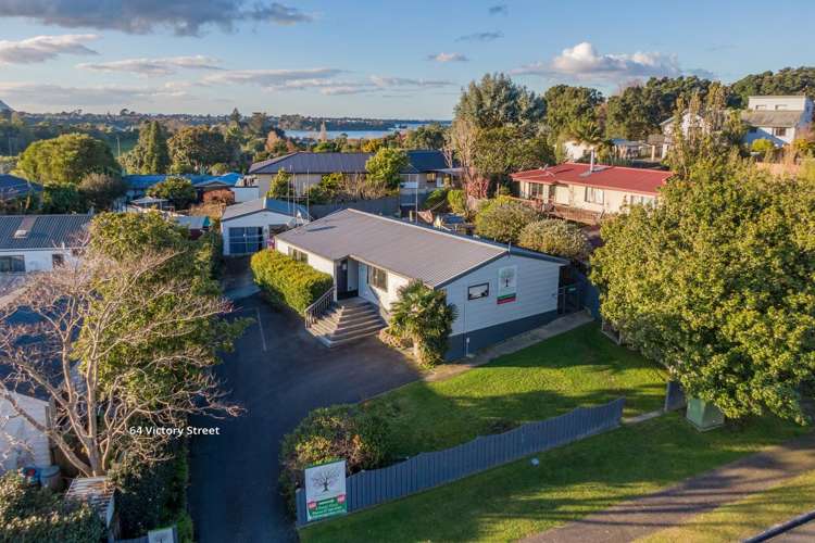 4 Pamir Place & 64 Victory Street Welcome Bay_7