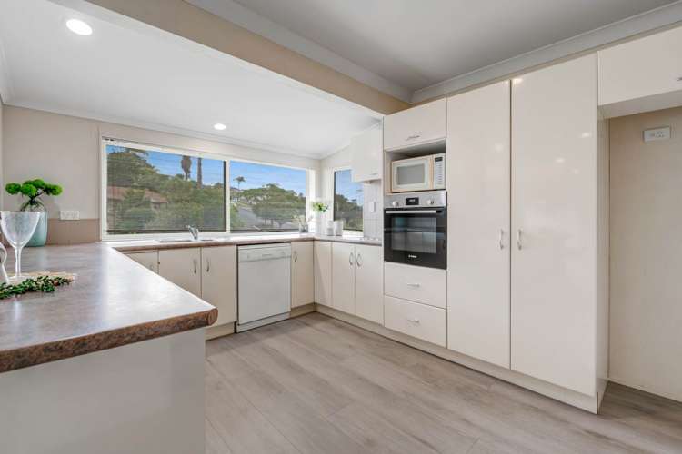 1 Grovenor Drive Orewa_7