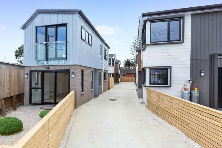 7/1 O'Connell Street Manurewa_1