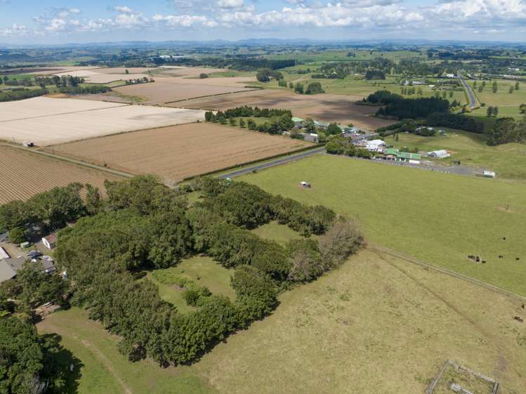 768 Highway 22 Pukekawa_12